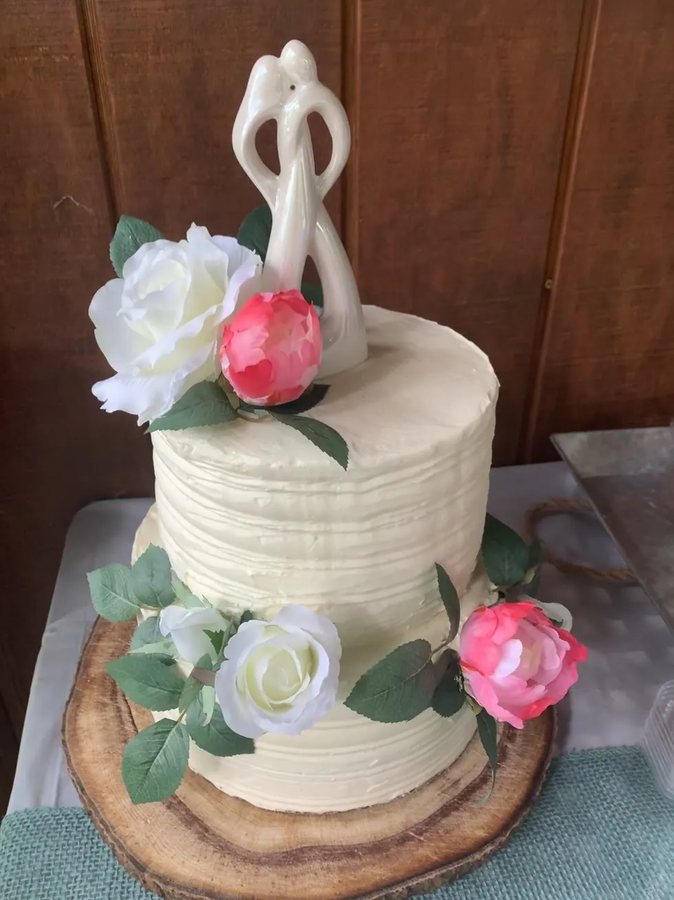 Custom cake by BeBop's